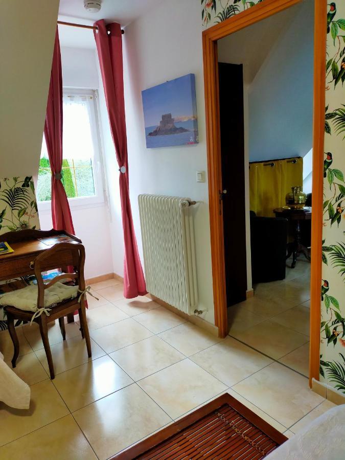 Petit Chatelet Bis Hirel Екстер'єр фото